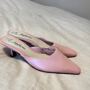 Vintage Pink Kitten Heel